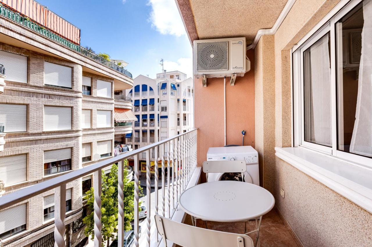 Apartamiento Fragata Apartman Torrevieja Kültér fotó